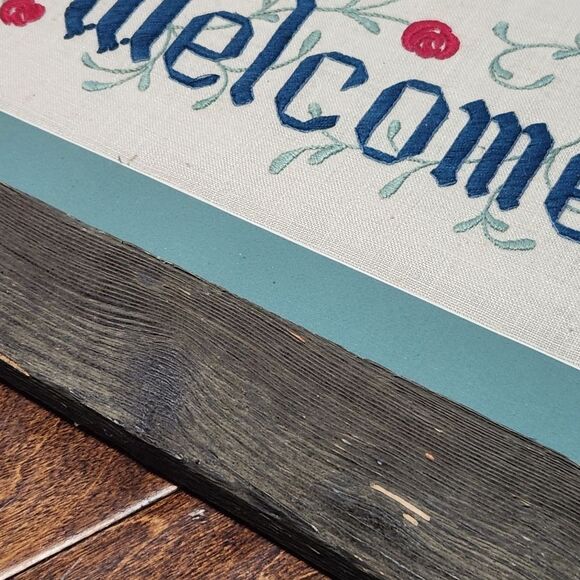 Hand Stitched Welcome Sign Framed in Barn Wood Blue Red Roses Rectangle 11x19 - Picture 3 of 8
